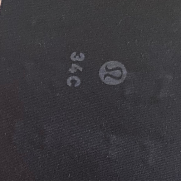 NEW Lululemon Take Shape Black Bra Wireless 36C - Picture 5 of 6